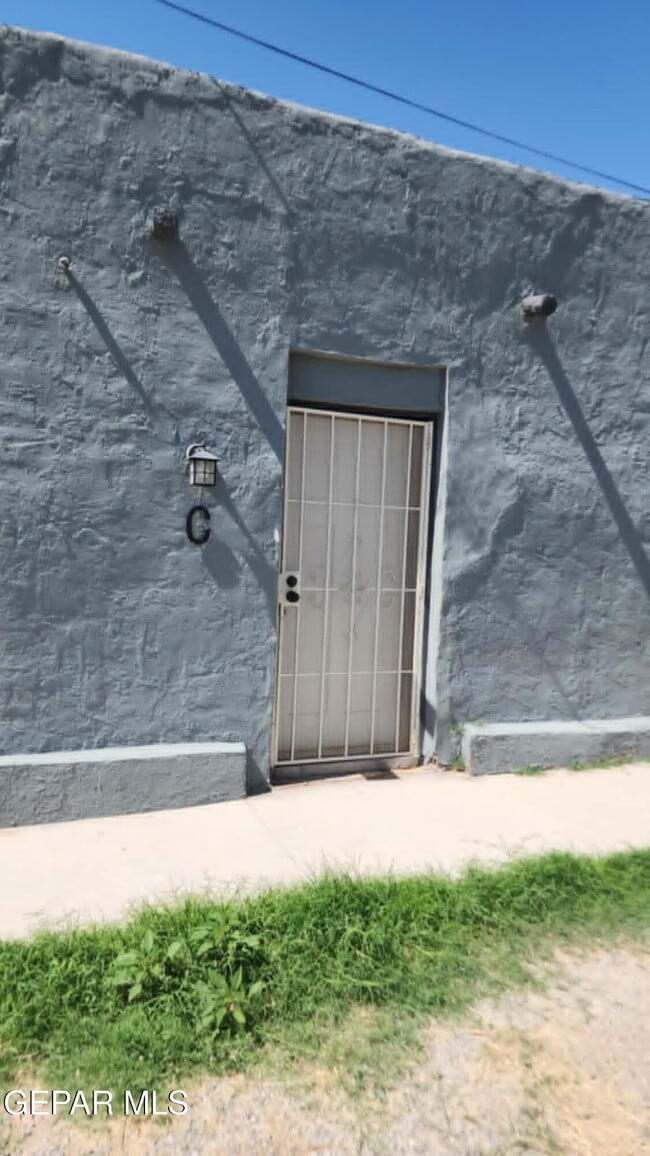 Building Photo - 151 N Pendell Rd