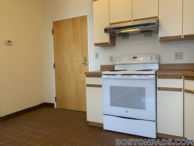 Photo - 81 Essex St Unit 85