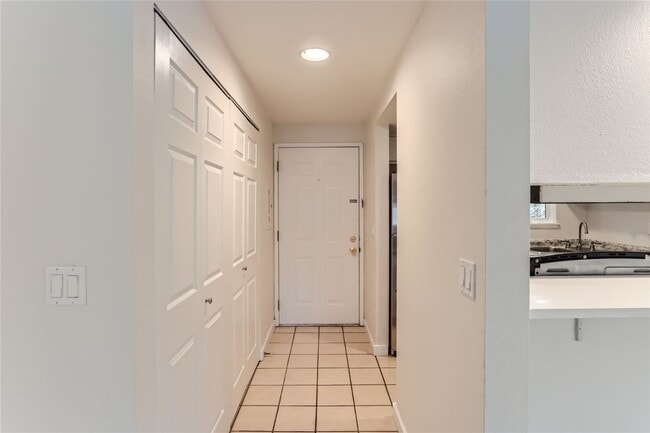 Photo - Beautiful 2BR/1BA Condo For Rent!!! Available May 1st - TEXT to TOUR!!!