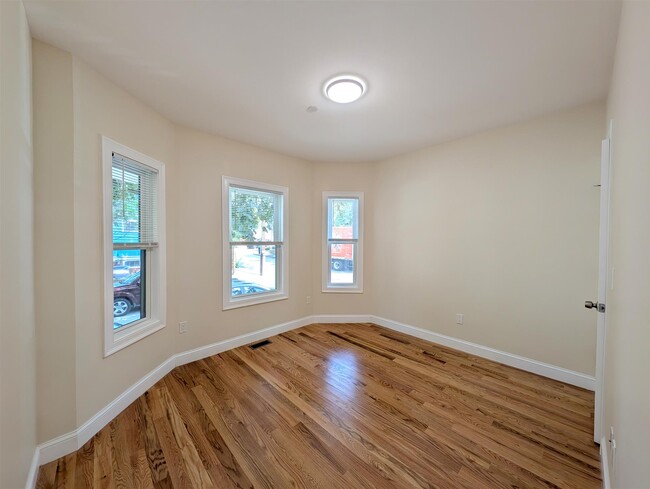 Photo - 22 Holyoke Rd Unit 3