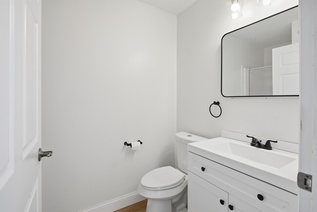 Photo - 35942 Vinewood St