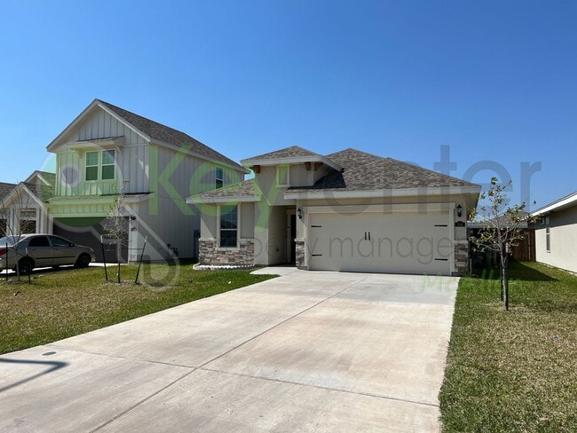 Photo - Beautiful Brand New  4bed/3 bath House in ...
