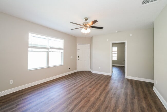 Photo - 7517 Oxford Garden Cir