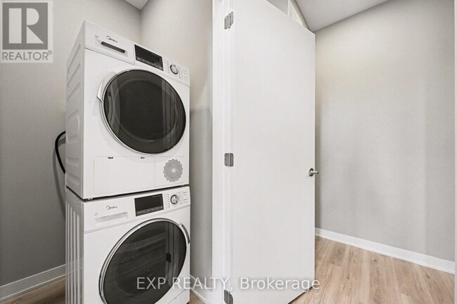 Photo - 511 Southfield Way