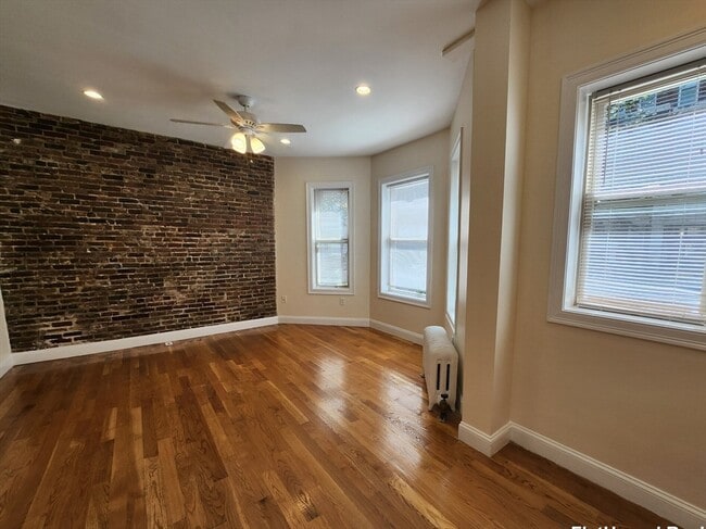 Building Photo - 25 Queensberry St Unit 5 Rental