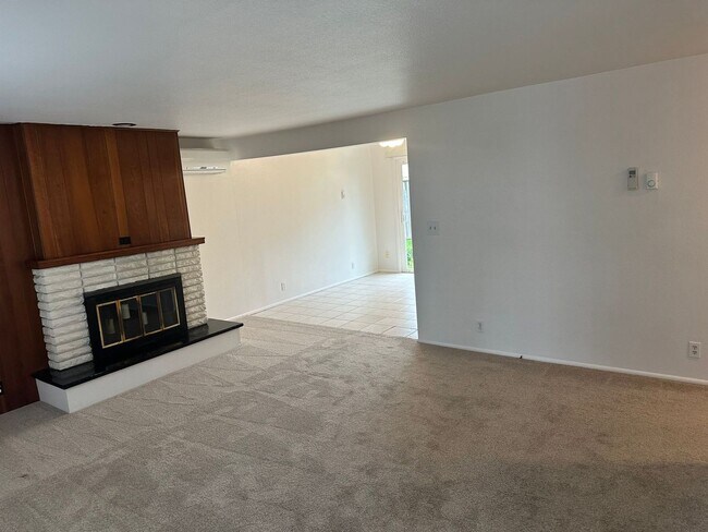 Photo - 2 Bedroom 1 Bathroom Home with a Backyard!