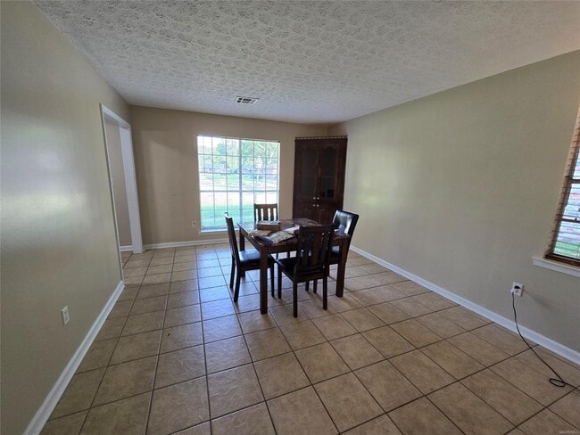 Photo - 6520 Pinebrook Dr