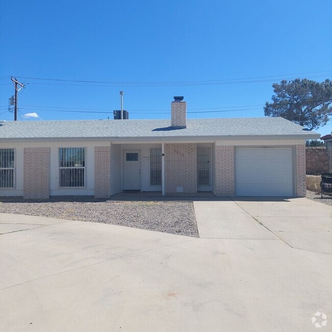 Building Photo - Welcome Home ! 3 bedroom 1.5 bath rental -...