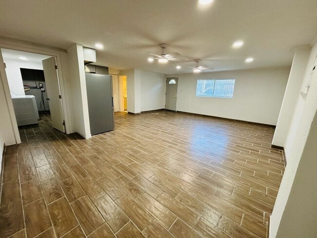 Photo - 315 E 37th St Unit 315 E 37th St -  C