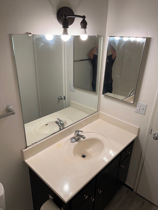 Photo - 23889 Hemlock Ave