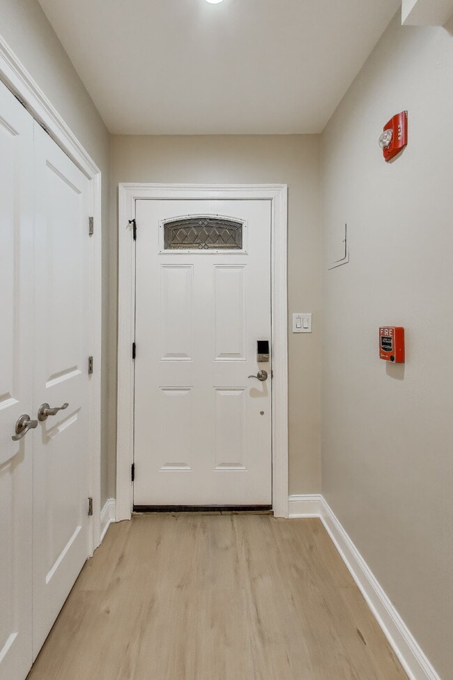 Photo - 1306 Rhode Island Ave NW Unidad #1