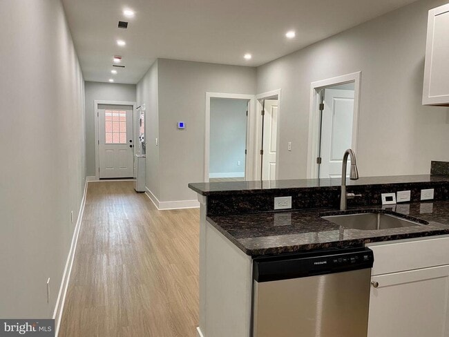 Building Photo - 3701 9th St NW Unit 4