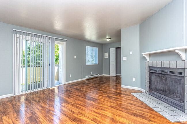1BR,1BA - 705SF - Living Room