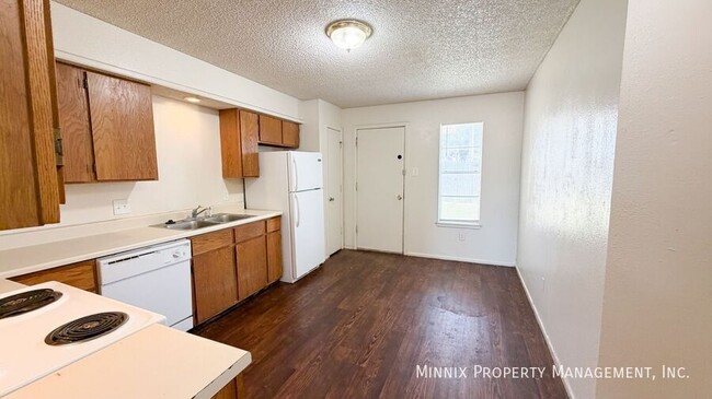 Photo - 2119 S Loop 289