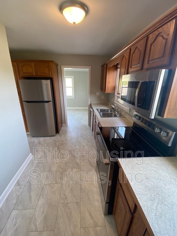 Photo - 890 N 10th St