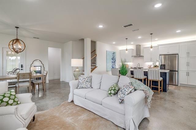 Photo - 104 Cardinal Wds