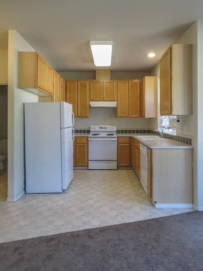 Photo - Aloha 3 Bedroom 2.5 Bath Townhome Available Now ****