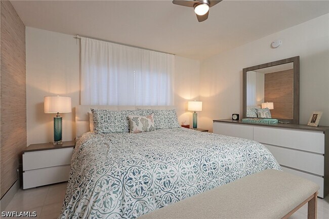 Photo - 2500 Gulf Shore Blvd N Unit S6