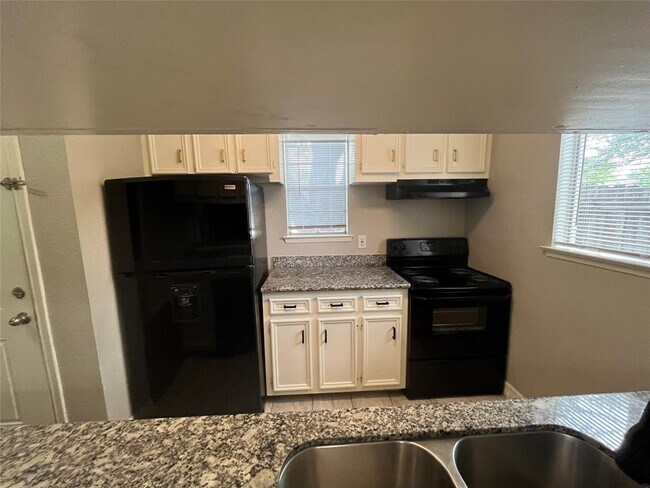 Photo - 1379 Dell Dale St