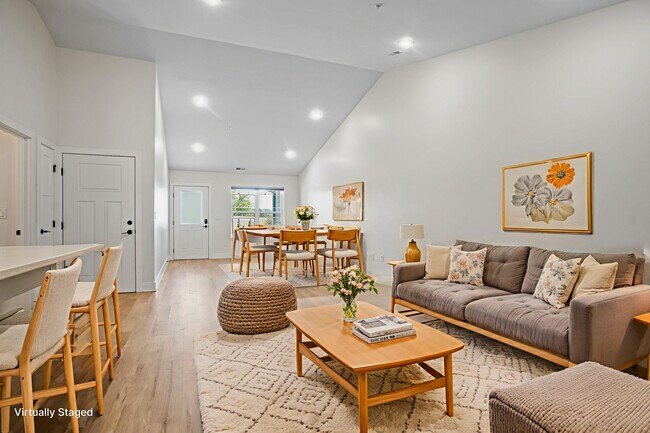 Photo - 117 Eiche Dr