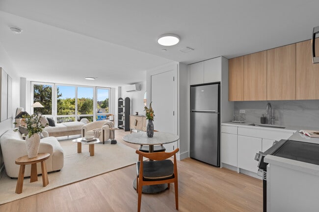 Studio - One Lyon Place