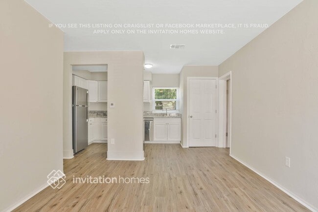 Photo - 927 28th St NW