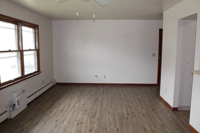 Photo - 1321 Maple Dr