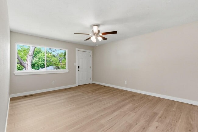 Photo - 2744 N Pierce Ave