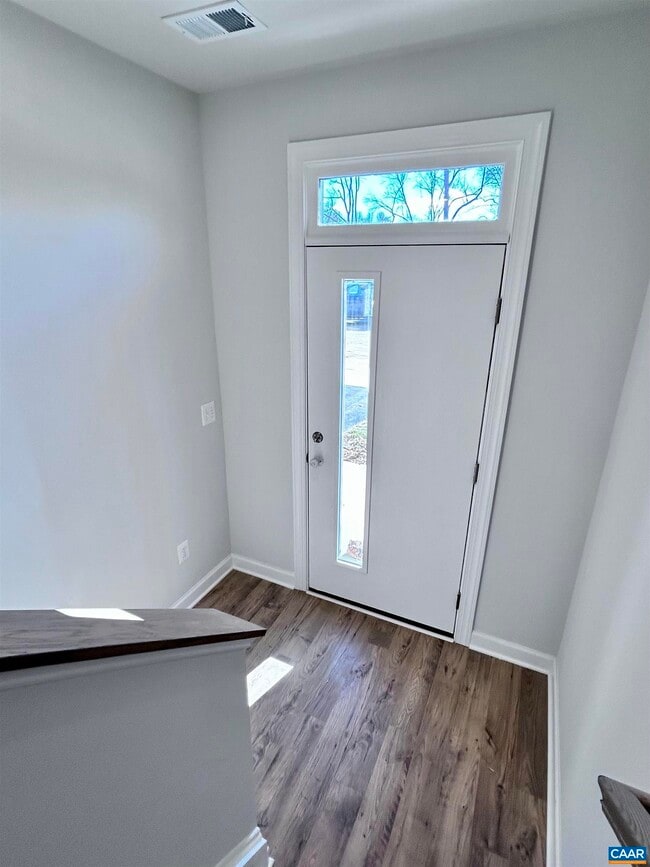 Photo - 103 Keene Ct