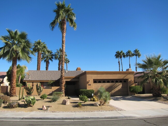 40556 Clover Ln
