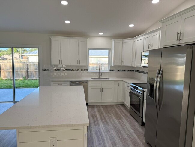 Photo - 101 Lobelia Rd