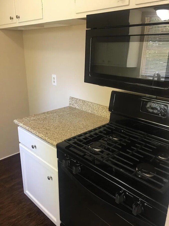 Photo - 10614 Edgar St