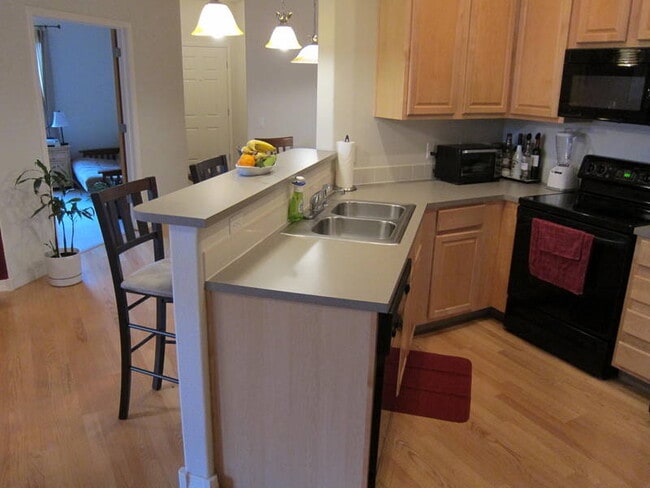 Photo - 5220 Boardwalk Dr Unit B33