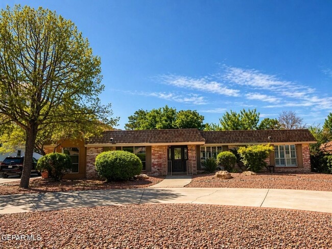 Building Photo - 6028 Torrey Pines Dr