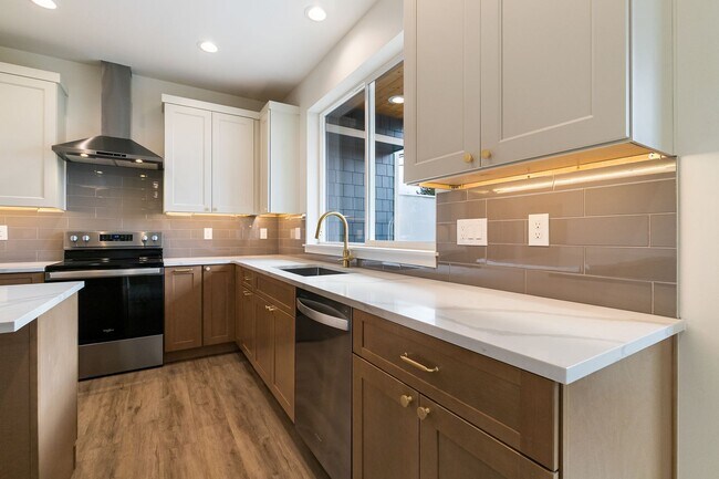 Photo - Halleck Townhomes Triplex Unidad 2100 C Street