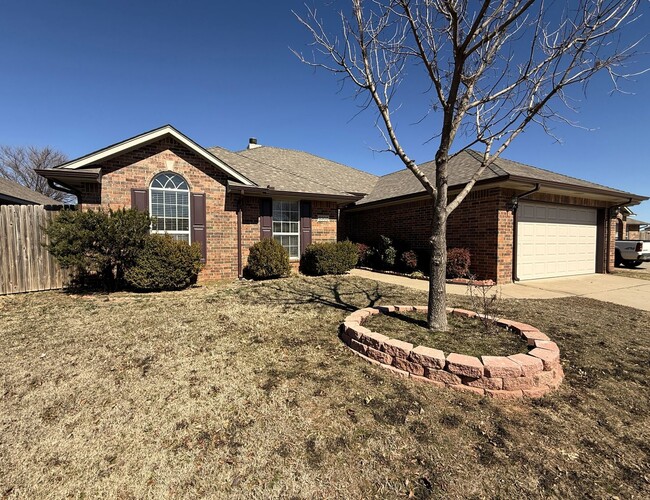 Photo - 8305 NW 73rd St