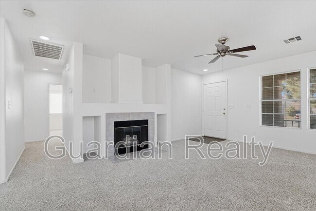 Photo - 5922 Hilmont St