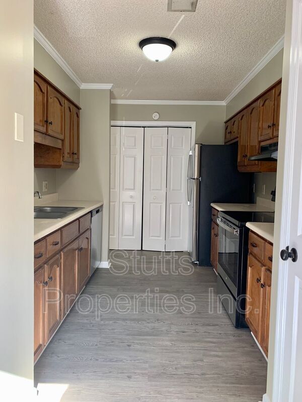 Photo - 3450 Cloverdale Rd Unit 21