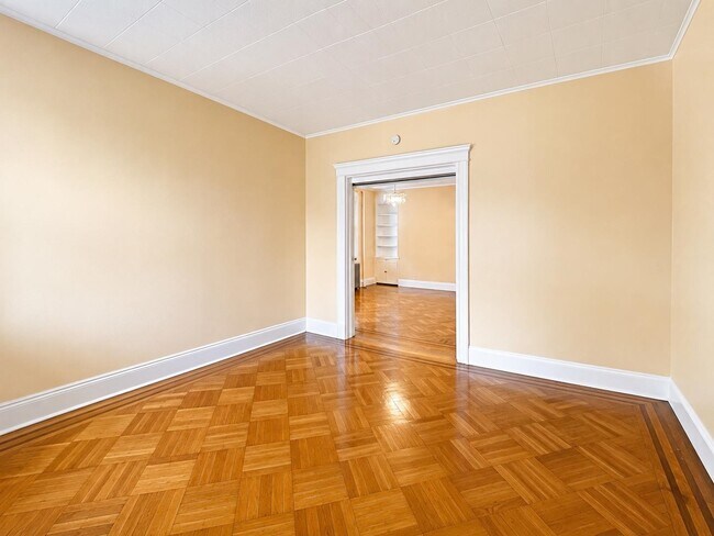 Photo - 26 W 35th St Unidad 1