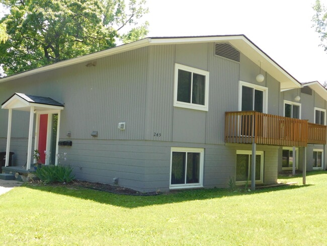 Building Photo - 245 Brookridge Ct Unit #2