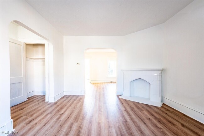 Photo - 3300 W 98th St