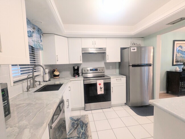 Photo - 1720 Lakeside Dr