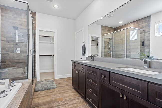 Photo - 317 Eado Park Cir