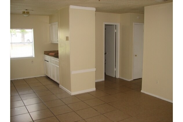 Photo - Spanish Oaks Apartments