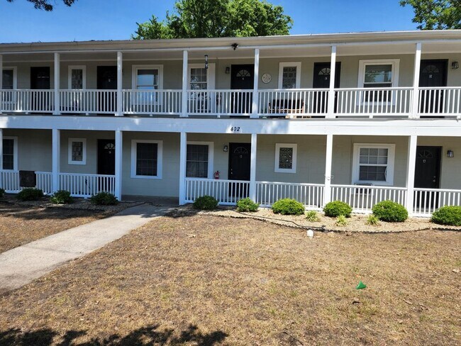 Photo - 402 S Holly St