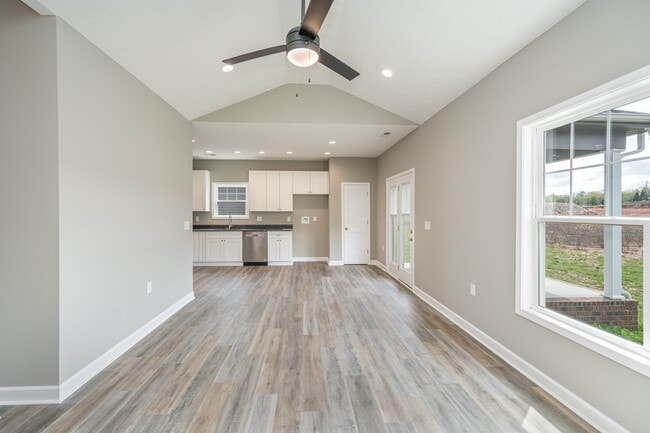 Photo - 2679 Cedrus Ave