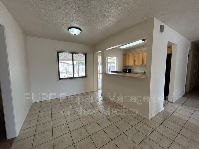 Photo - 2104 Smith Ln