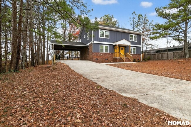 Photo - 531 Boulevard SE