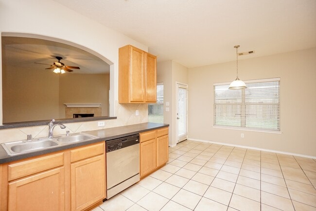 Photo - 1323 Colonial Manor Dr