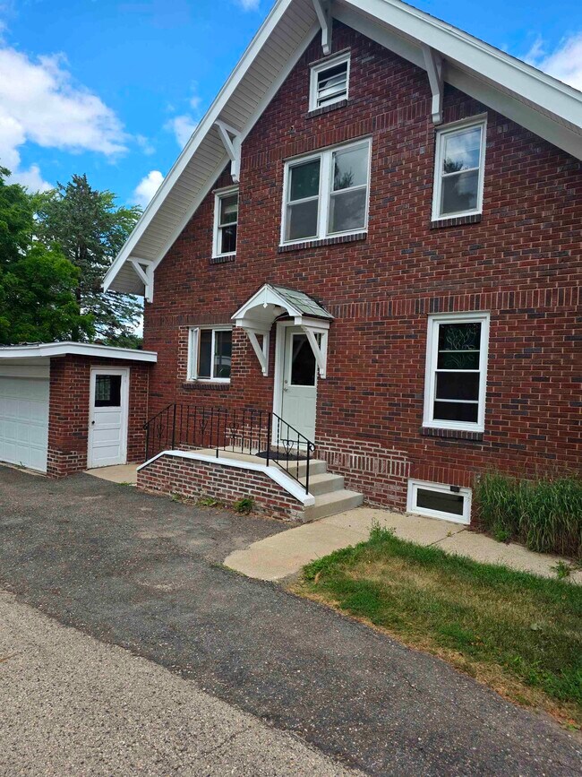 Photo - 506 Springdale St